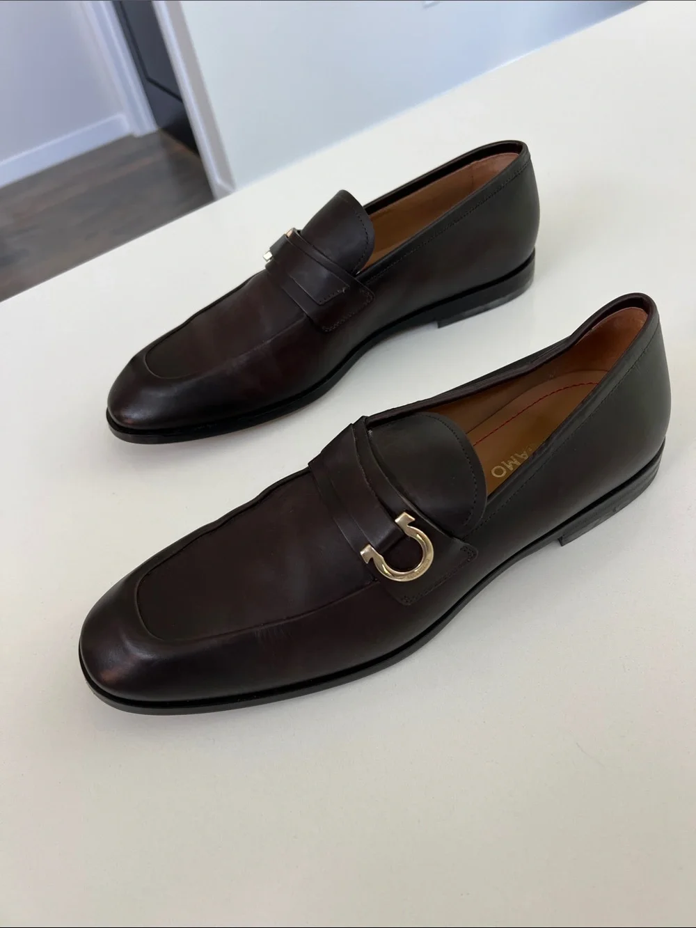 Ferragamo brown leather gold hardware loafers men’s size 10 dress shoes
